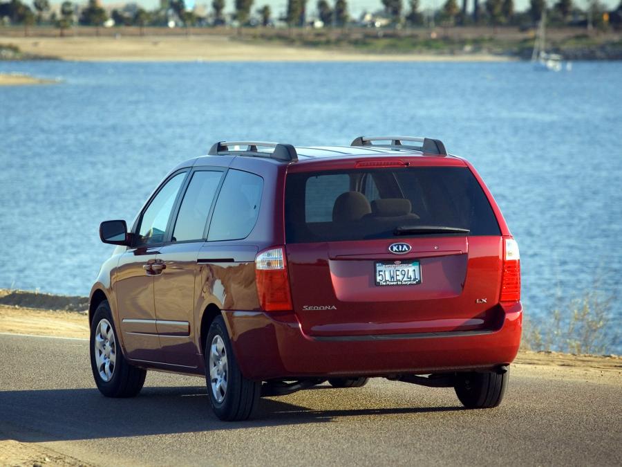  Kia Sedona LWB 2006 года  (фото 18 из 20)